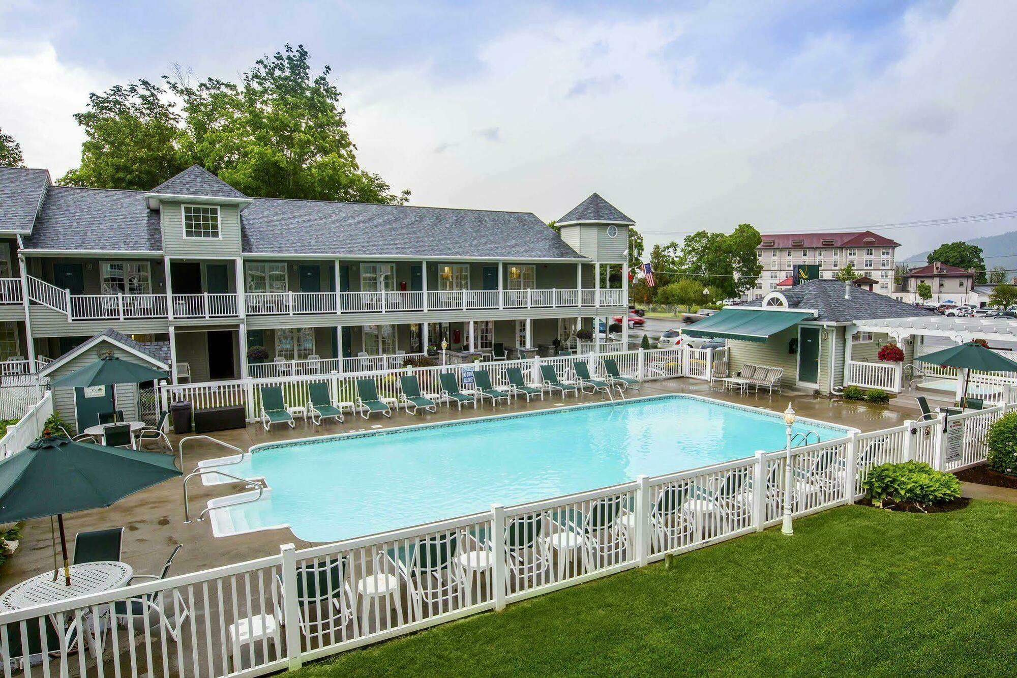 Quality Inn Lake George Eksteriør billede